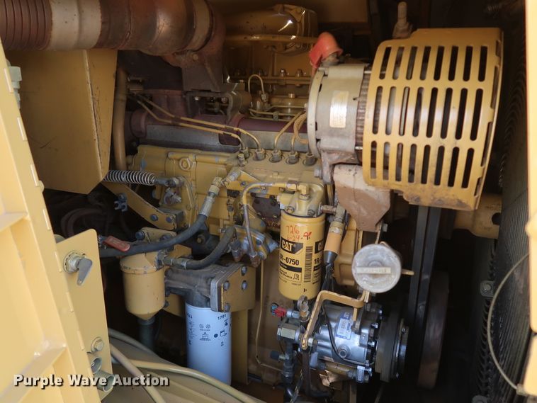 image for item DK3584 2004 Caterpillar 615C Series II  elevating scraper