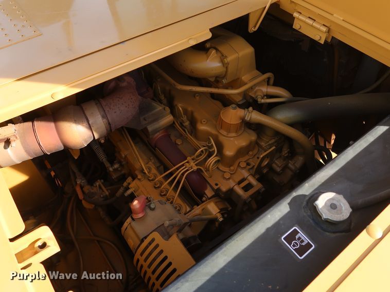 image for item DK3584 2004 Caterpillar 615C Series II  elevating scraper