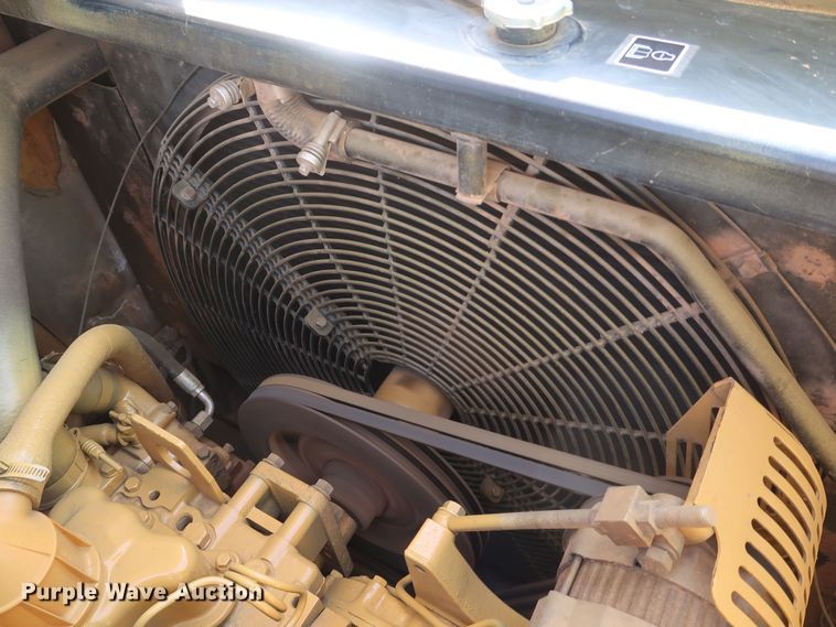 image for item DK3584 2004 Caterpillar 615C Series II  elevating scraper