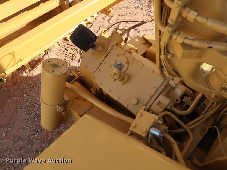 image for item DK3584 2004 Caterpillar 615C Series II  elevating scraper