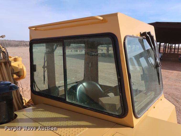 image for item DK3584 2004 Caterpillar 615C Series II  elevating scraper