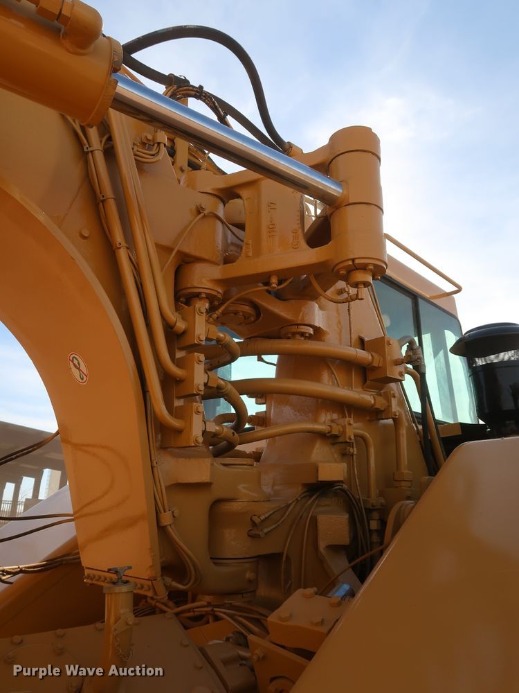 image for item DK3584 2004 Caterpillar 615C Series II  elevating scraper