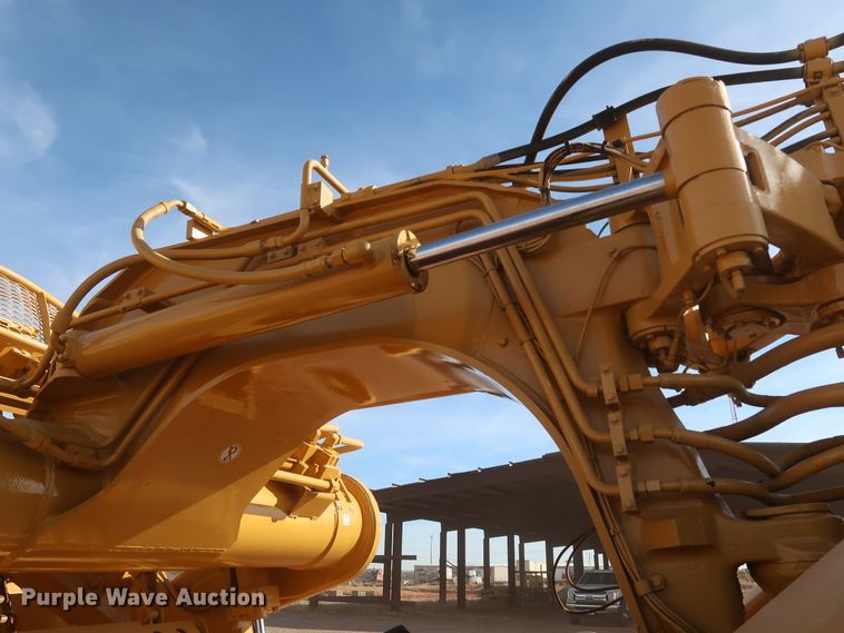 image for item DK3584 2004 Caterpillar 615C Series II  elevating scraper