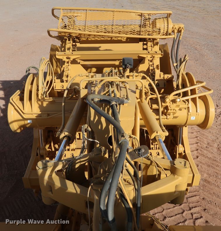 image for item DK3584 2004 Caterpillar 615C Series II  elevating scraper