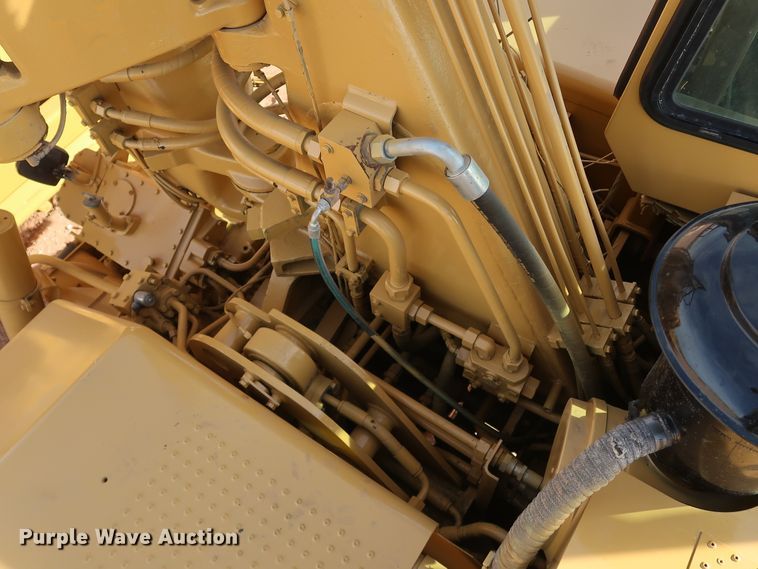 image for item DK3584 2004 Caterpillar 615C Series II  elevating scraper