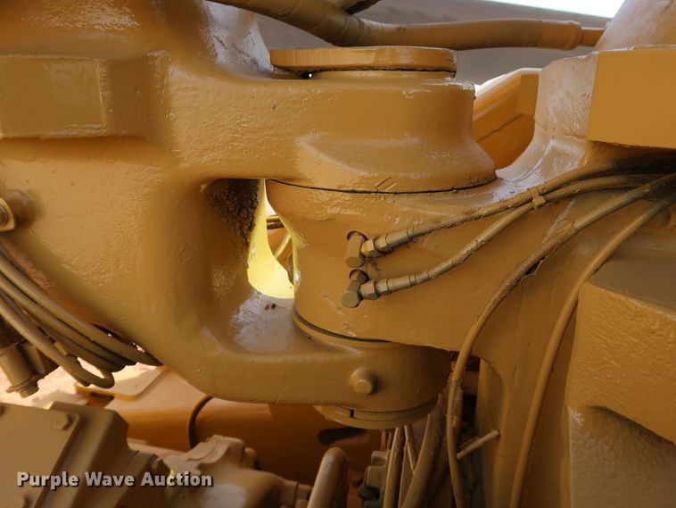 image for item DK3584 2004 Caterpillar 615C Series II  elevating scraper