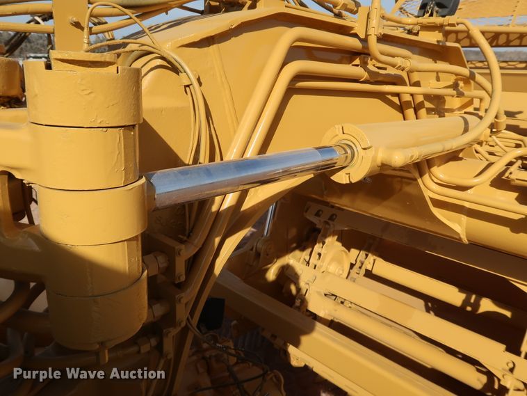 image for item DK3584 2004 Caterpillar 615C Series II  elevating scraper