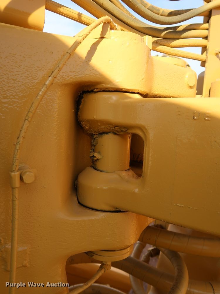 image for item DK3584 2004 Caterpillar 615C Series II  elevating scraper