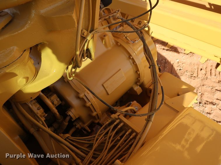 image for item DK3584 2004 Caterpillar 615C Series II  elevating scraper