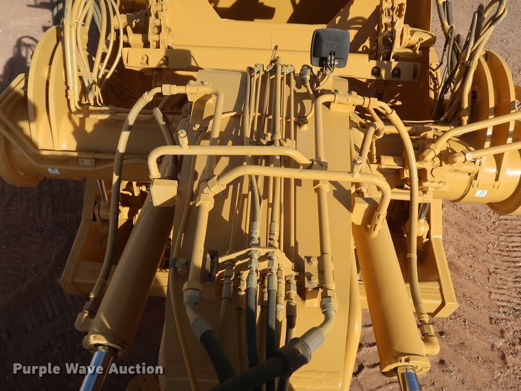 image for item DK3584 2004 Caterpillar 615C Series II  elevating scraper