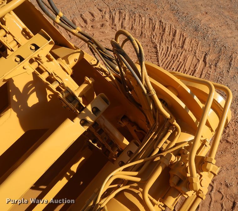 image for item DK3584 2004 Caterpillar 615C Series II  elevating scraper