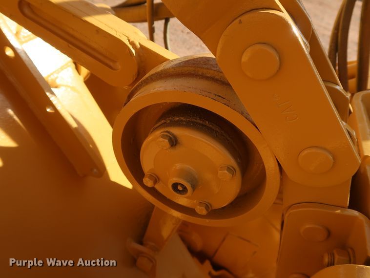 image for item DK3584 2004 Caterpillar 615C Series II  elevating scraper