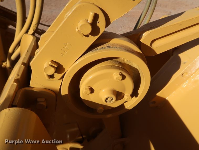 image for item DK3584 2004 Caterpillar 615C Series II  elevating scraper