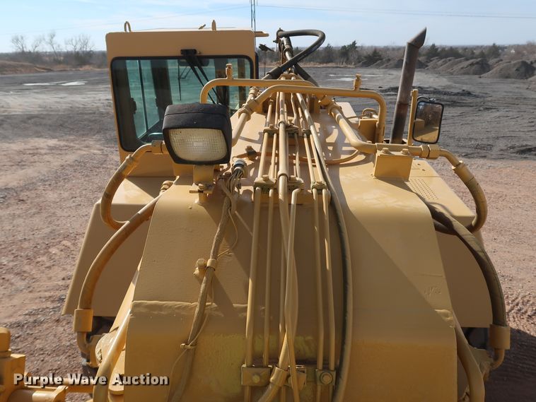 image for item DK3584 2004 Caterpillar 615C Series II  elevating scraper