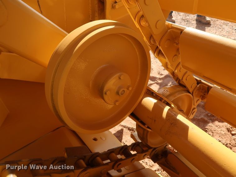 image for item DK3584 2004 Caterpillar 615C Series II  elevating scraper