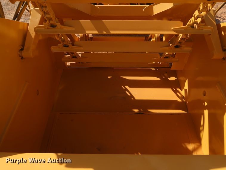 image for item DK3584 2004 Caterpillar 615C Series II  elevating scraper