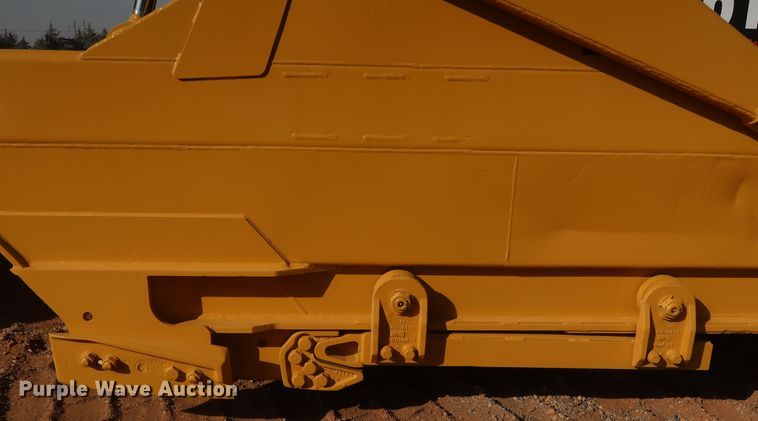 image for item DK3584 2004 Caterpillar 615C Series II  elevating scraper