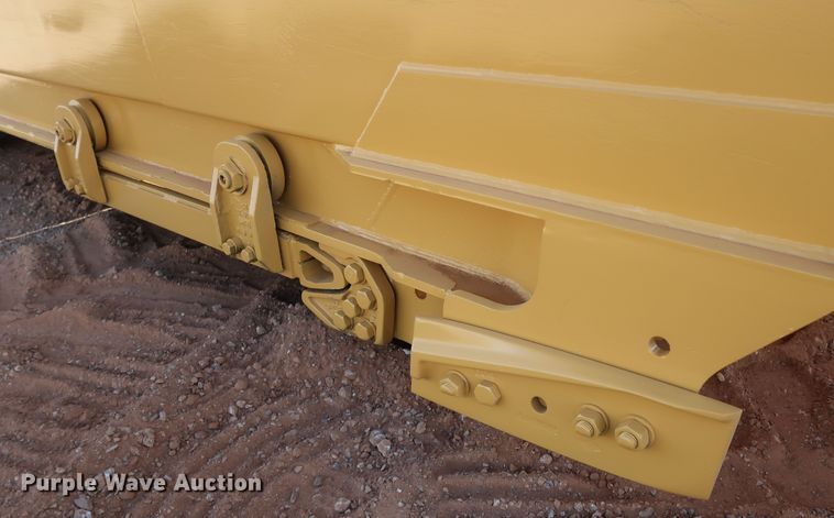 image for item DK3584 2004 Caterpillar 615C Series II  elevating scraper