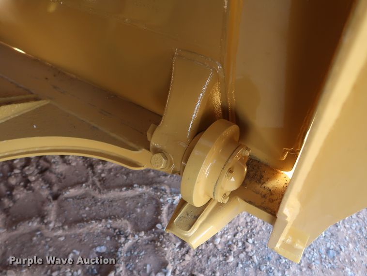 image for item DK3584 2004 Caterpillar 615C Series II  elevating scraper