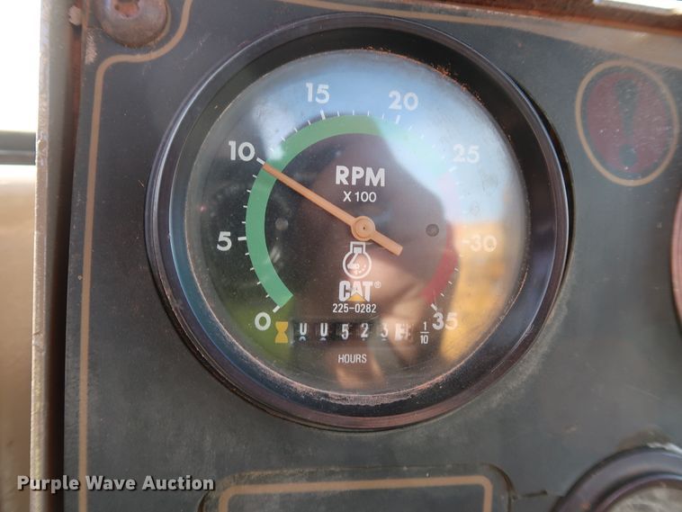 image for item DK3585 2000 Caterpillar 613C Series II  elevating scraper