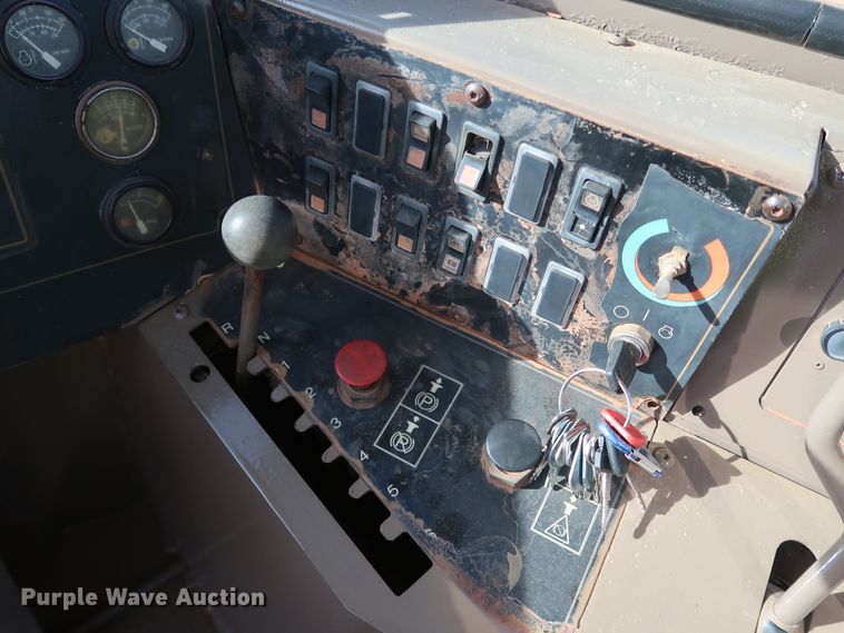 image for item DK3585 2000 Caterpillar 613C Series II  elevating scraper