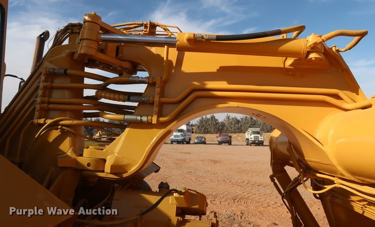 image for item DK3585 2000 Caterpillar 613C Series II  elevating scraper