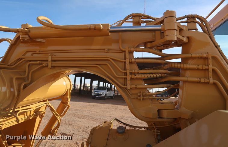 image for item DK3585 2000 Caterpillar 613C Series II  elevating scraper