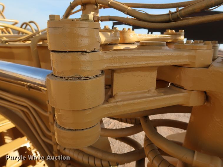 image for item DK3585 2000 Caterpillar 613C Series II  elevating scraper