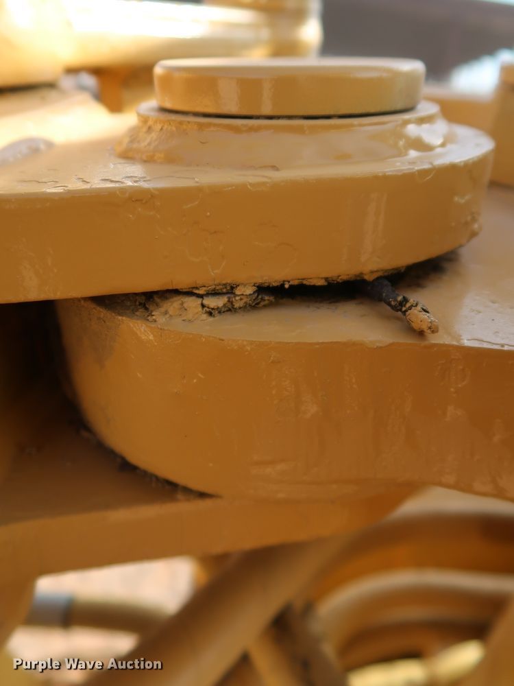 image for item DK3585 2000 Caterpillar 613C Series II  elevating scraper