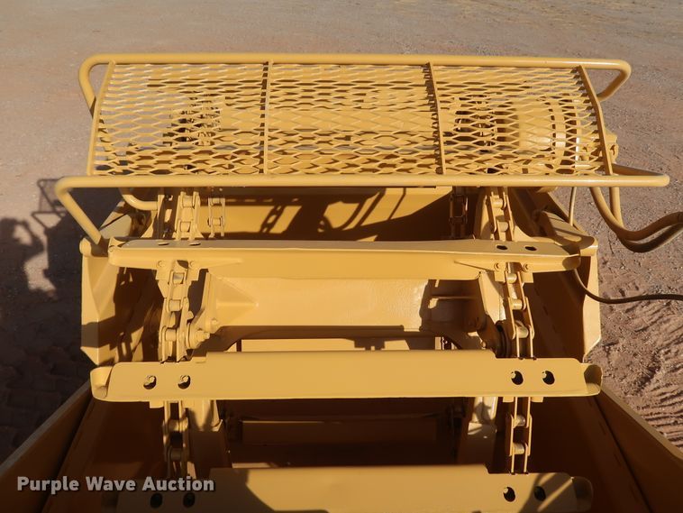 image for item DK3585 2000 Caterpillar 613C Series II  elevating scraper