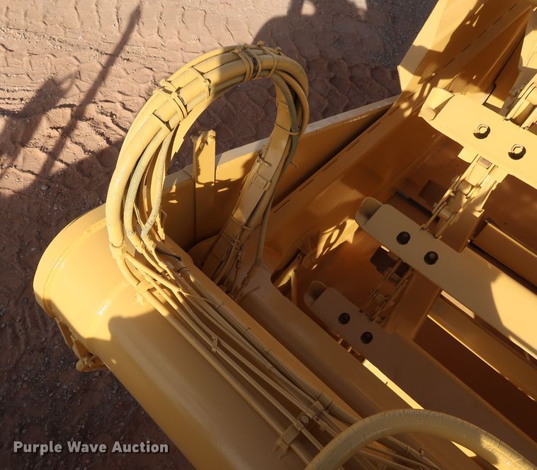 image for item DK3585 2000 Caterpillar 613C Series II  elevating scraper