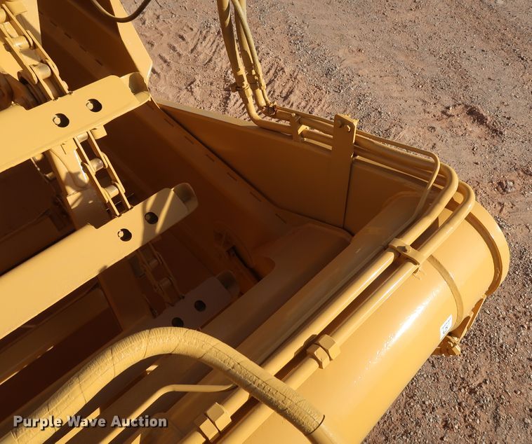 image for item DK3585 2000 Caterpillar 613C Series II  elevating scraper