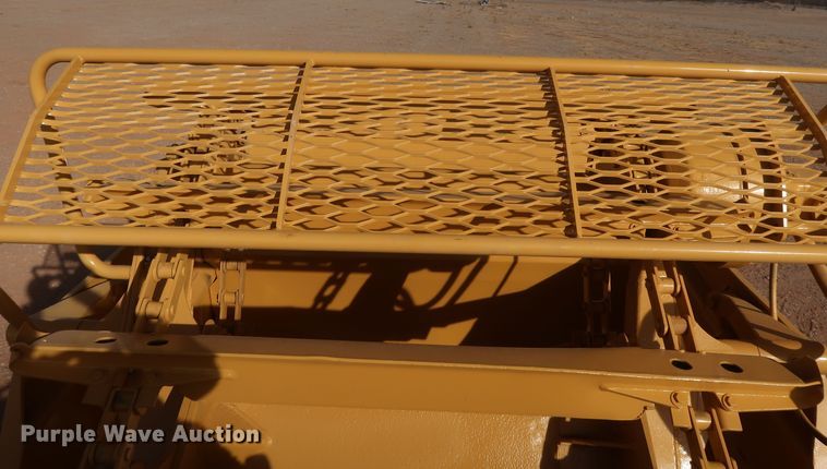 image for item DK3585 2000 Caterpillar 613C Series II  elevating scraper