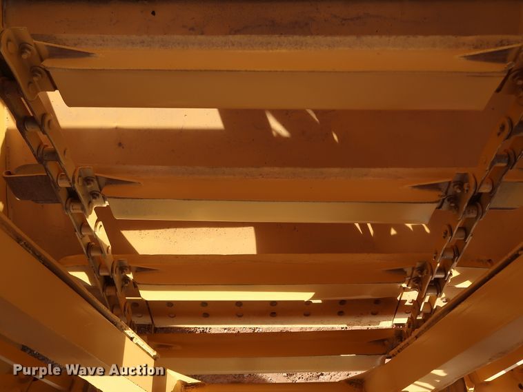 image for item DK3585 2000 Caterpillar 613C Series II  elevating scraper