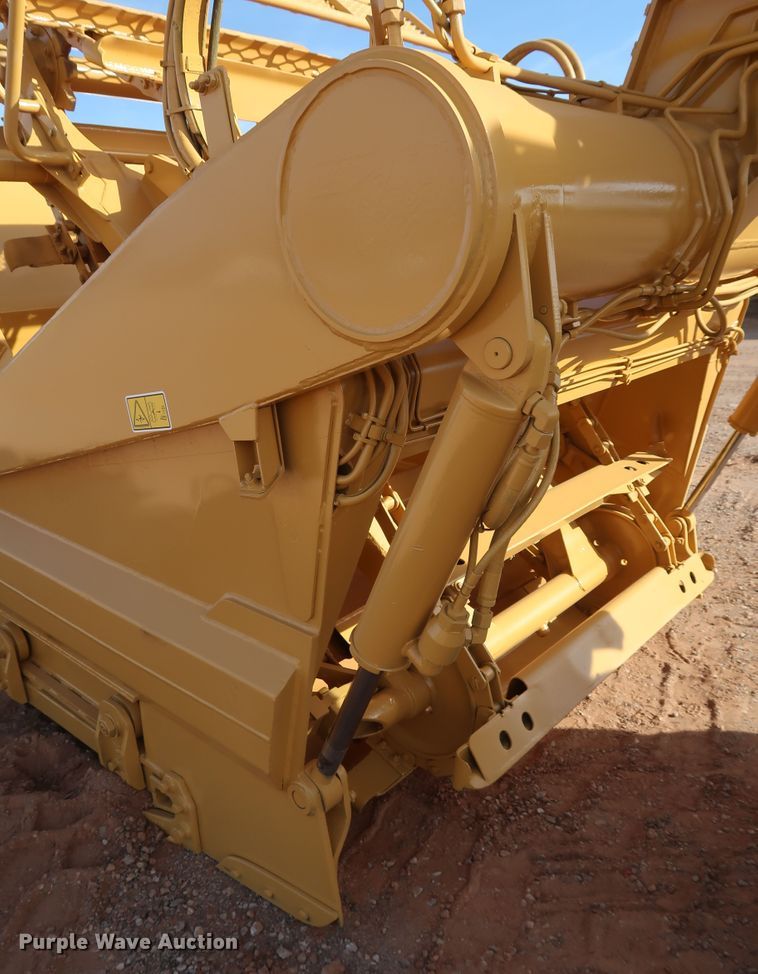 image for item DK3585 2000 Caterpillar 613C Series II  elevating scraper