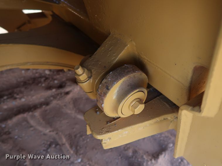 image for item DK3585 2000 Caterpillar 613C Series II  elevating scraper