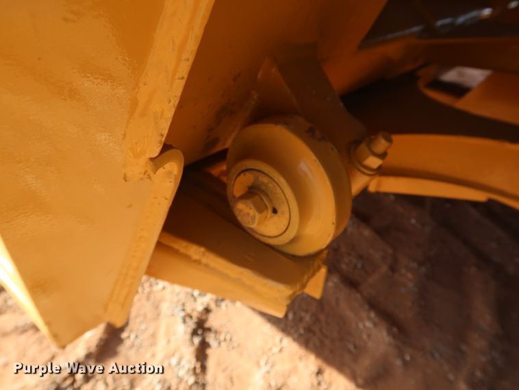 image for item DK3585 2000 Caterpillar 613C Series II  elevating scraper