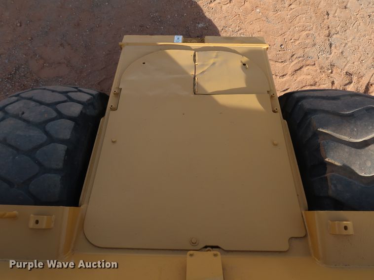 image for item DK3585 2000 Caterpillar 613C Series II  elevating scraper