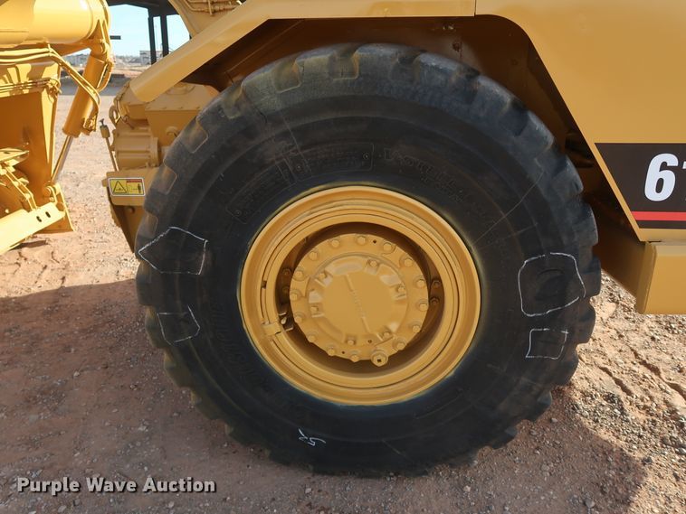 image for item DK3585 2000 Caterpillar 613C Series II  elevating scraper