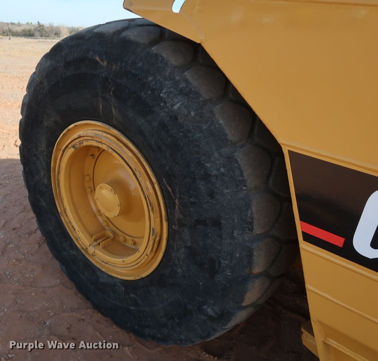 image for item DK3585 2000 Caterpillar 613C Series II  elevating scraper