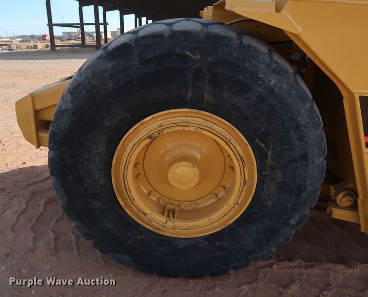 image for item DK3585 2000 Caterpillar 613C Series II  elevating scraper