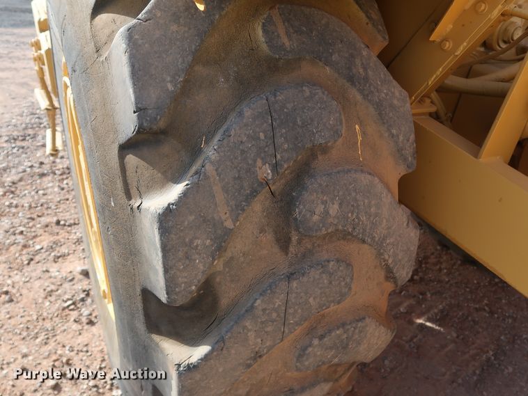 image for item DK3585 2000 Caterpillar 613C Series II  elevating scraper