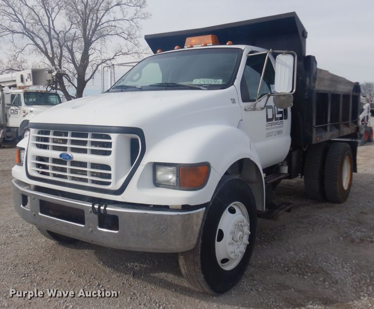 image for item DK4251 2000 Ford F750  dump truck