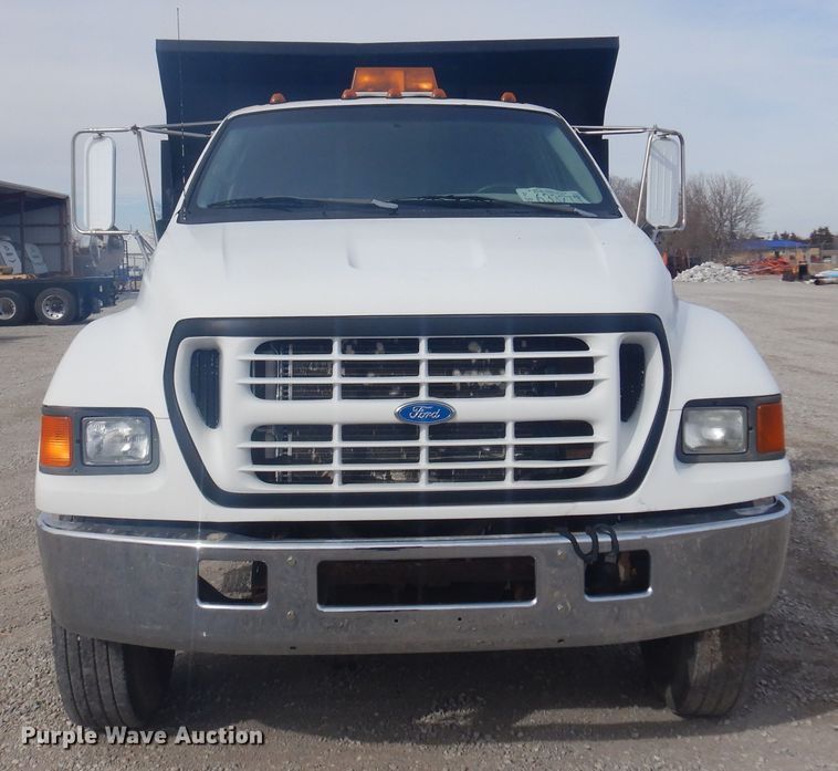 image for item DK4251 2000 Ford F750  dump truck