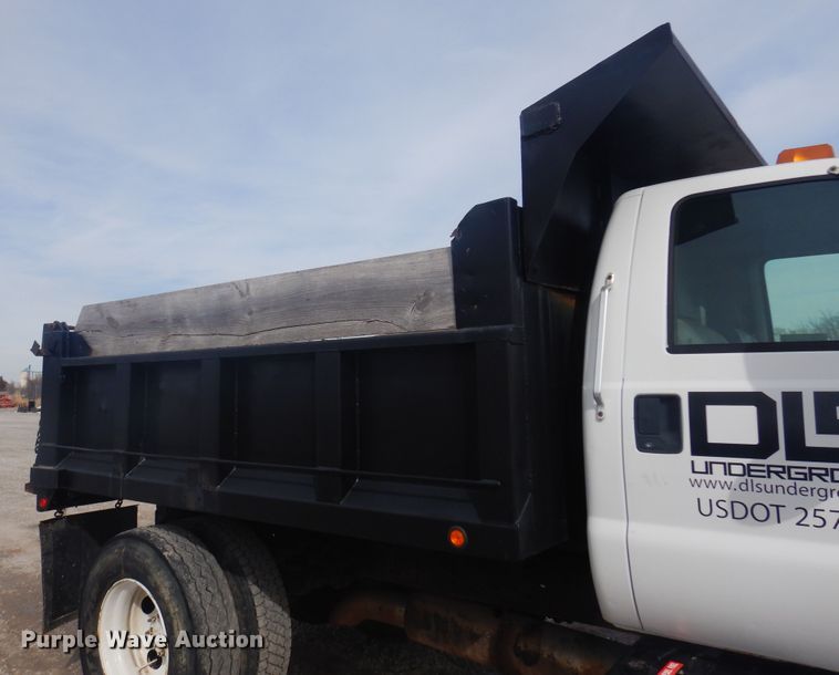 image for item DK4251 2000 Ford F750  dump truck