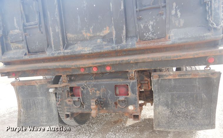 image for item DK4251 2000 Ford F750  dump truck