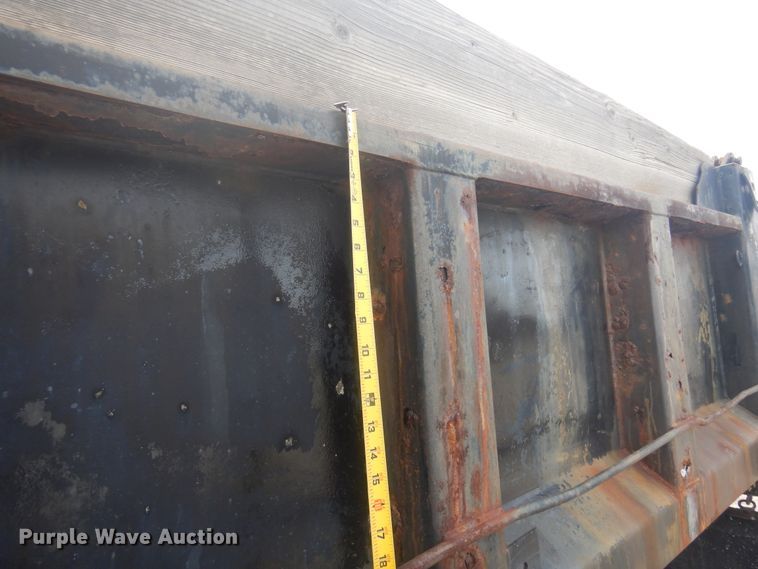 image for item DK4251 2000 Ford F750  dump truck