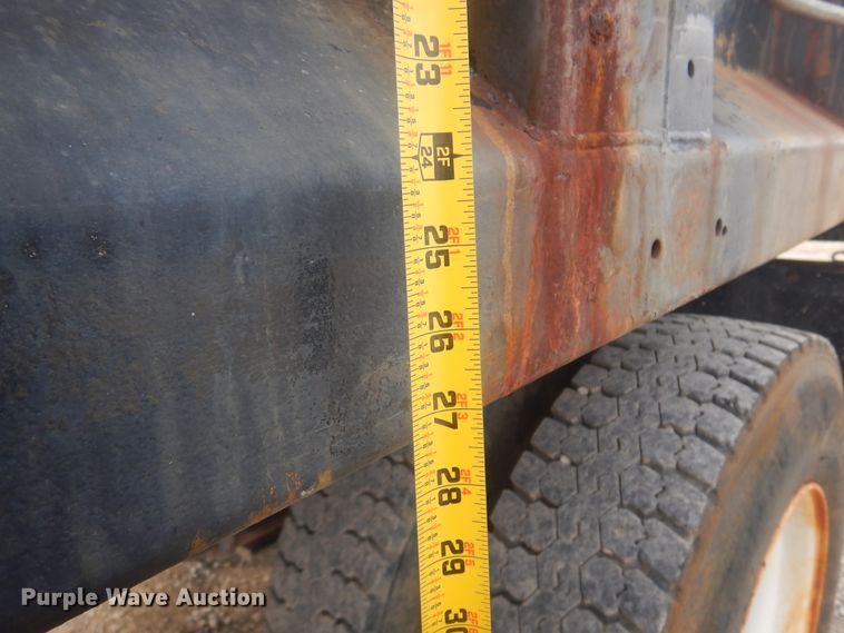 image for item DK4251 2000 Ford F750  dump truck