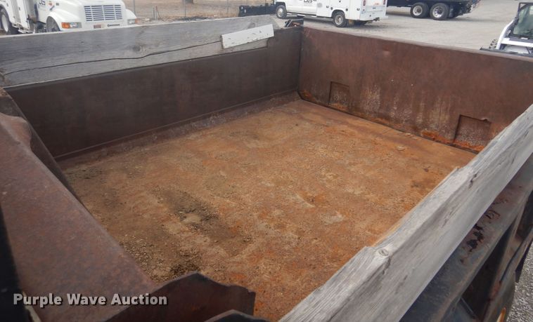 image for item DK4251 2000 Ford F750  dump truck