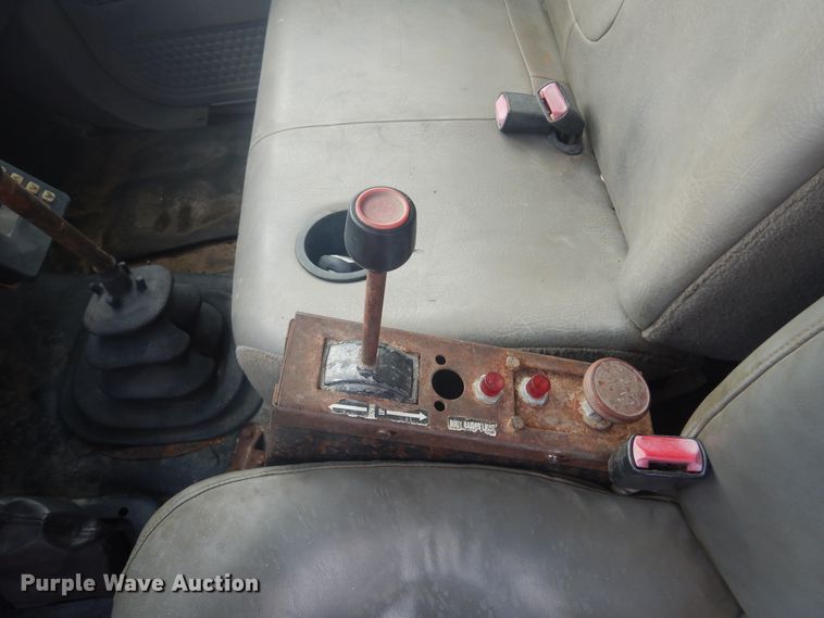 image for item DK4251 2000 Ford F750  dump truck